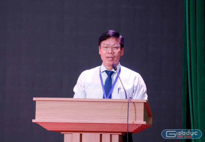 Phó Giáo sư, Tiến sĩ Nguyễn Xuân Hoàn - Hiệu trưởng Trường Đại học Công Thương Thành phố Hồ Chí Minh chia sẻ tại Hội nghị với vai trò đơn vị đăng cai tổ chức FAIR’2026. gdvn-hoan.jpg