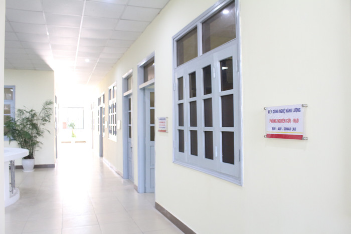 Không gian làm việc của Viện Công nghệ Năng lượng tại tầng 4,5,6 toà nhà C1B, trong khuôn viên Đại học Bách khoa Hà Nội. 3.jpg