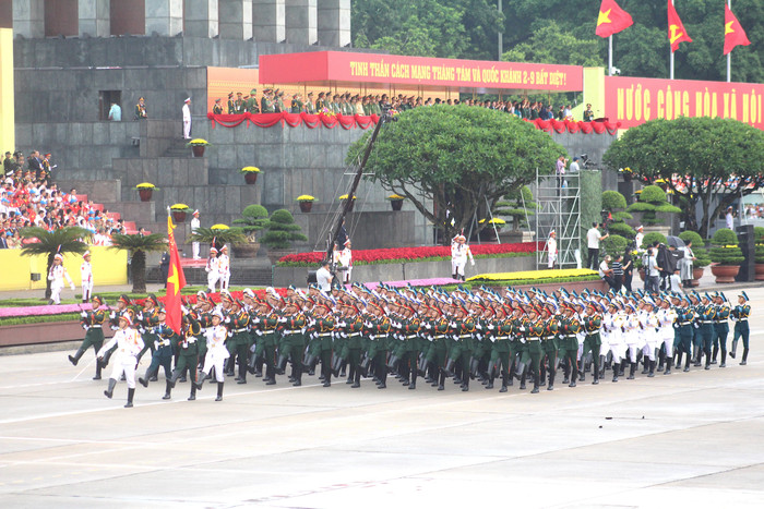 Khối danh dự 3 quân chủng (Lục quân, Hải quân và Phòng không - không quân). 10.jpg
