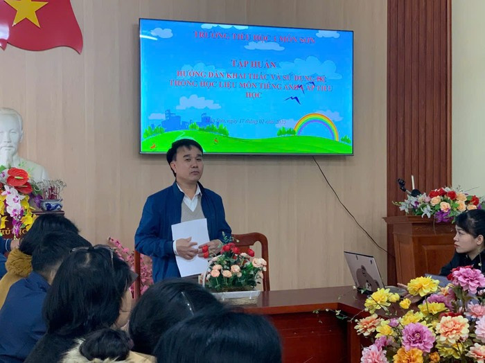 Thầy Nguyễn Duy Linh - Hiệu trưởng Trường Tiểu học 1 Môn Sơn. Ảnh: NVCC image.jpg