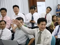 Ông Phạm Thanh Tân (ngoài cùng bên phải)