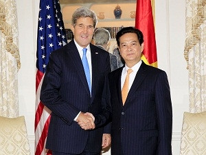 Thủ tướng Nguyễn Tấn Dũng hội kiến Ngoại trưởng Hoa Kỳ John Kerry (Nguồn: TTXVN) Thủ tướng Nguyễn Tấn Dũng hội kiến Ngoại trưởng Hoa Kỳ John Kerry (Nguồn: TTXVN)
