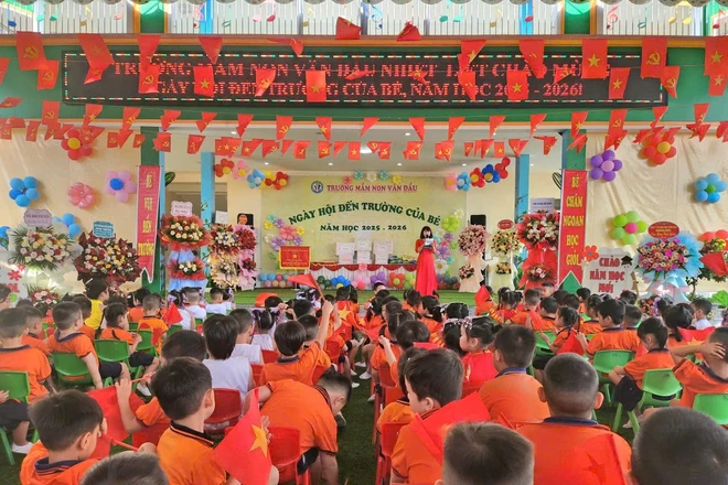 Nhân viên trường học được hưởng phụ cấp ưu đãi 20%, hiệu trưởng trường học chia sẻ ý kiến