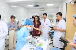 Có kỳ thi năng lực hành nghề, đãi ngộ đối với bác sĩ cũng cần được xem xét tương xứng