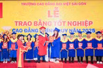 Trường Cao đẳng Đại Việt Sài Gòn trao bằng tốt nghiệp cho 1.072 tân khoa năm 2025