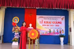 Hiệu trưởng, giáo viên cùng học tiếng dân tộc để vận động học sinh ra lớp 100%