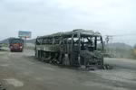 Video: Xe khách giường nằm bốc cháy, thiệt hại hàng tỷ đồng 