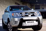 Toyota Việt Nam tiếp tục triệu hồi 265 xe Hilux lỗi túi khí