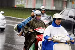 Hà Nội có mưa rào và dông, nhiệt độ giảm mạnh từ 4 - 5 độ C