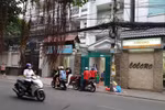 Bị gỡ bảng hiệu, Trung tâm rèn chữ Nét Hoa vẫn ngang nhiên hoạt động