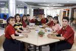 Tùy vào chương trình đào tạo, mức học phí ngành Quan hệ quốc tế sẽ khác nhau
