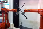 Thụy Sỹ chế tạo robot đấu kiếm, đánh bi a chính xác từng mm