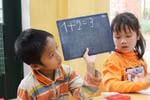 Một ngày ở trường của các trẻ em bị tật nguyền