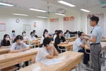 Sáng nay, hơn 100.000 thí sinh làm thủ tục dự thi vào lớp 10 tại Hà Nội