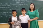 Cô giáo 19 năm bám bản, ngày đêm mang con chữ đến với học trò