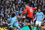 4 pha chơi bẩn của cầu thủ lẫn cổ động viên Man City với M.U