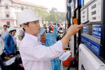DN xăng dầu đồng loạt xin tăng giá thêm 1.400 đồng/lít