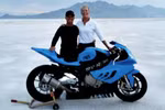 Siêu mô tô BMW lập kỷ lục chạy 330 km/h