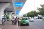 Thu phí ô tô vào ga hàng không rất phản cảm, vì sao Bộ Giao thông chưa bỏ?