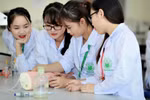 Trường y dược phải “liệu cơm gắp mắm” vì không được tăng học phí