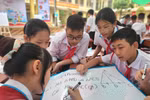 Làm sao bứt ra khỏi “vòng kim cô” điểm số, kiểm tra, thi cử, dạy thêm tràn lan?