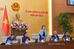 Giá sách giáo khoa 8 năm đứng im, nếu không tăng giá lỗ bao nhiêu, ai chịu?