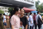 Khoảnh khắc đáng nhớ của buổi thi cuối cùng kì thi vào lớp 10 ở Hà Nội