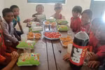 Tiệc chia tay cuối năm, nơi ê hề, nơi ấm cúng