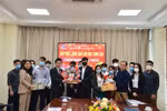 Trường ĐH Điện lực gặp mặt, tặng quà lưu học sinh Lào nhân dịp Tết Nguyên đán
