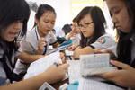 Dạy - học tiếng nước ngoài trong nhà trường: Giấc mơ còn… xa