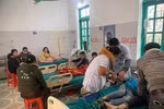7 học sinh tiểu học ở Nghệ An nhập viện sau khi ăn sáng
