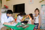 Thủ tướng trả lời chất vấn về chế độ, chính sách đối với cán bộ Y tế
