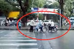 “Clip ông Tây phân làn giao thông là sự phản kháng có ý thức"