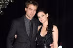 Robert Pattinson rao bán nhà gắn liền với "tình cũ" Kristen Stewart