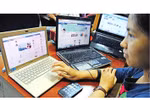 Người Việt đang làm giàu cho Facebook