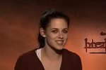 Kristen Stewart nói với Mai Phương Thúy: "Xin chào Việt Nam"