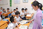 Cứ lão làng, không bị kỷ luật là lương cao, dạy hay dở không quan trọng