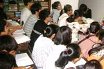 "Là cô giáo, tôi cũng chóng mặt vì con phải chạy sô học thêm"