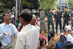 200 dân Campuchia chặn đường, bao vây doanh nghiệp Trung Quốc