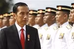 Tổng thống Indonesia trực tiếp kiểm tra tàu cá Trung Quốc đánh bắt trộm