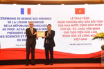 Giáo sư Châu Văn Minh nhận Huân chương Bắc Đẩu Bội tinh của Pháp