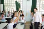 Bộ GD hướng dẫn tổ chức dạy học Tiếng Anh, Tin học bắt buộc đối với lớp 3 
