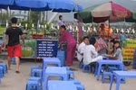 Để “cửa” cho người dân mưu sinh 