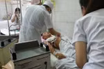 Đi cùng bạn, vô tình bị đâm nhiều nhát