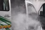 Hà Nội: Đang đi, xe Mercedes bất ngờ bốc cháy