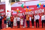 Hơn 300 học sinh, sinh viên phát bao cao su miễn phí tại Đồ Sơn