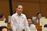 Cơ sở vật chất đang thiếu, có nên đầu tư hàng ngàn tỷ đồng mua SGK cho HS mượn?