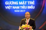 Các bạn trẻ hãy luôn giữ trong tim mình ngọn lửa cống hiến