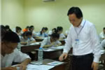 Chấm thi môn văn sẽ bị thanh tra theo sát như thế nào?