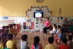 "Được trả lương bằng thóc lép chúng tôi vẫn lên lớp, sao nay lại cắt hợp đồng"